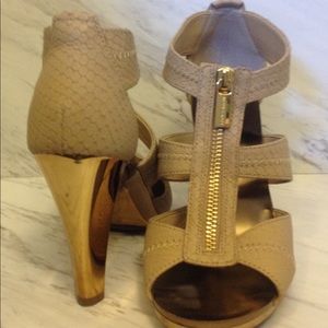 Michael Kors Berkeley sandal-barely worn!